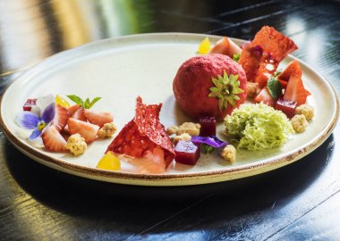 Fıstıklı Frese çilek ile