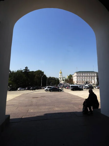 Uitzicht op Mikhailovskaya en Sofievskaya Square — Stockfoto