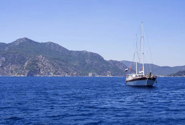 Velero en el mar Egeo — Foto de Stock