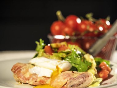 Rulo ile taze salata 