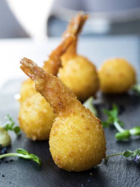 Mozzarella-Mısır karides ile