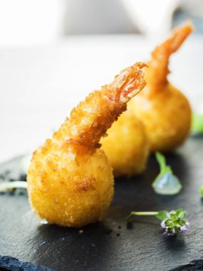 Mozzarella-Mısır karides ile