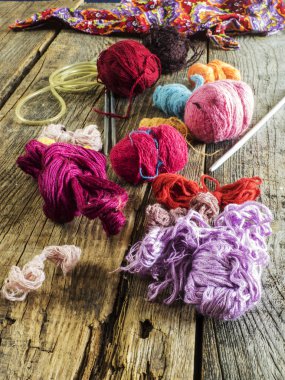 Konu örgü çeşitli