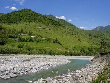 Aragvi Nehri Vadisi