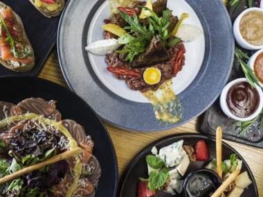 İle Dana carpaccio Bruschetta