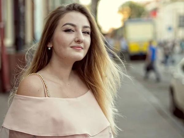 Young caucasian girl — Stock Photo, Image