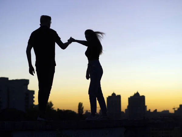 Girl and her boyfriend — Stock Photo, Image