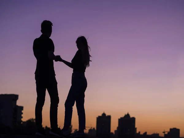 Girl and her boyfriend — Stock Photo, Image