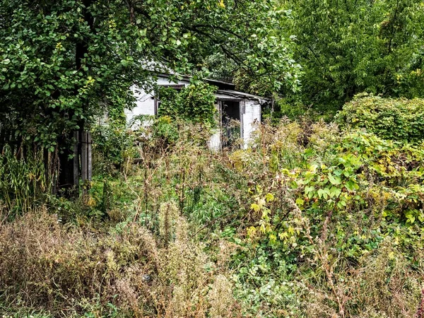Una casa abandonada — Foto de Stock