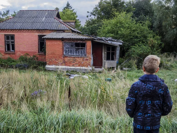 Una casa abandonada —  Fotos de Stock