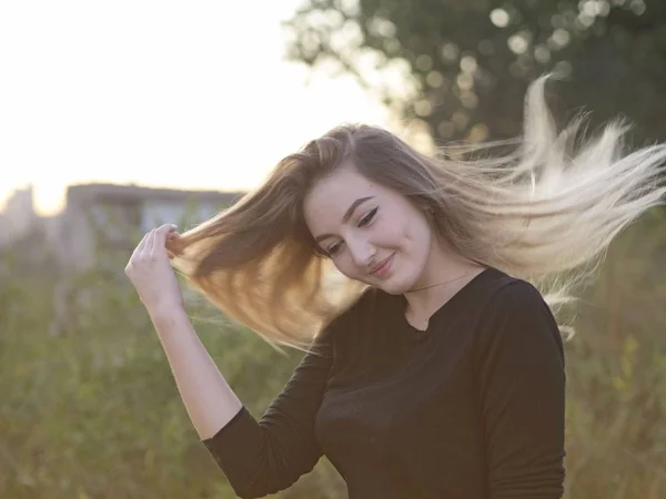 Young caucasian girl — Stock Photo, Image