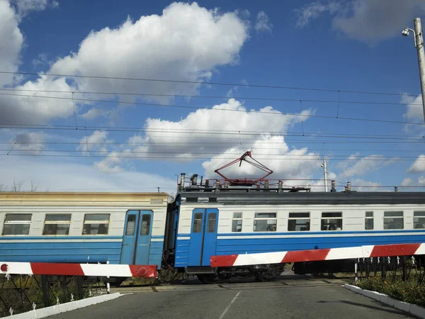 Cruce ferroviario cerrado —  Fotos de Stock