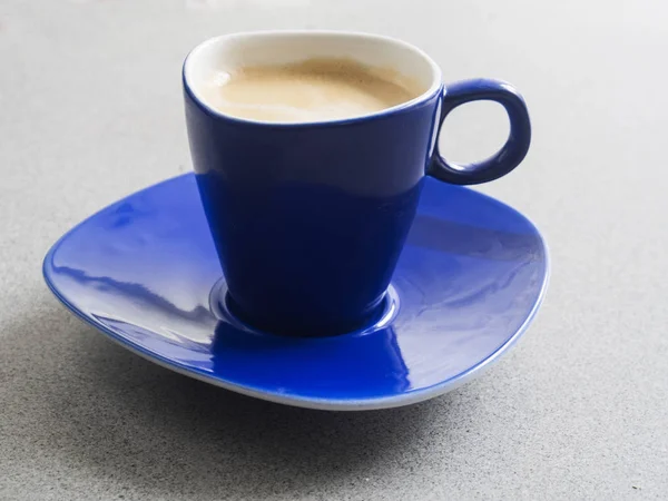 Kávé csésze az asztalon — Stock Fotó