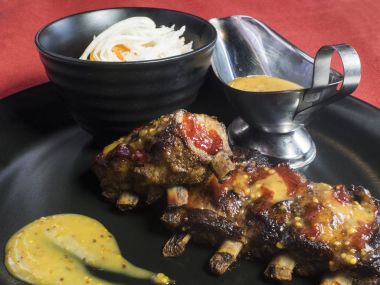 Kızarmış domuz kaburga