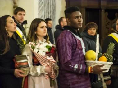 Kiev, Ukrayna Aziz Maron günü kutluyor