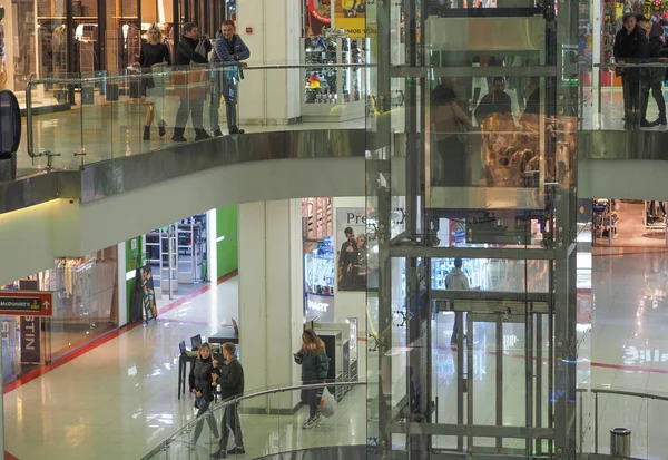 Interieur van winkelcentrum Lubava — Stockfoto