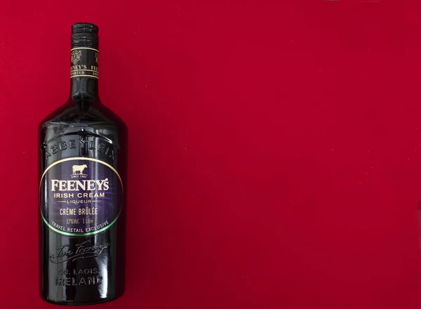 Bottle of Feeneys Irish Cream liquer — Stock Photo, Image