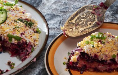 Kürk manto altında ringa Ukrayna 'da popüler bir bayram yemeğidir.