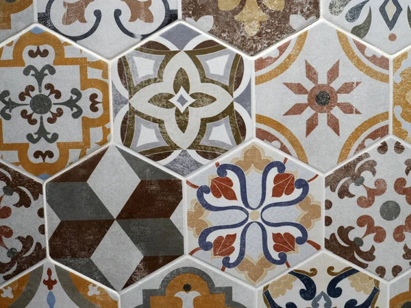 Telhas cerâmicas decorativas tradicionais espanholas — Fotografia de Stock