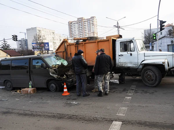 Wypadek minivana sił zbrojnych Ukrainy — Zdjęcie stockowe