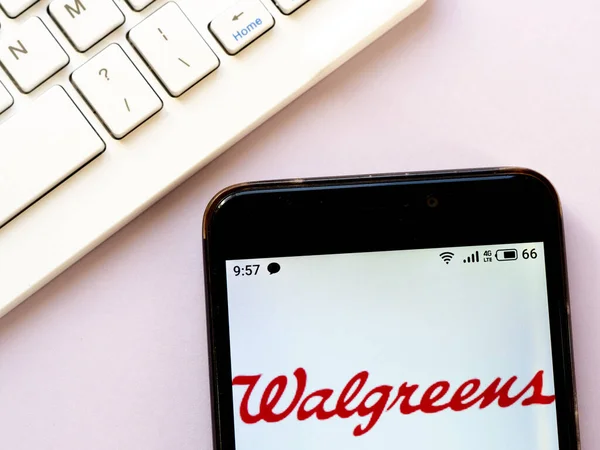 Deze Foto Het Logo Van Walgreens Zien Een Smartphone — Stockfoto