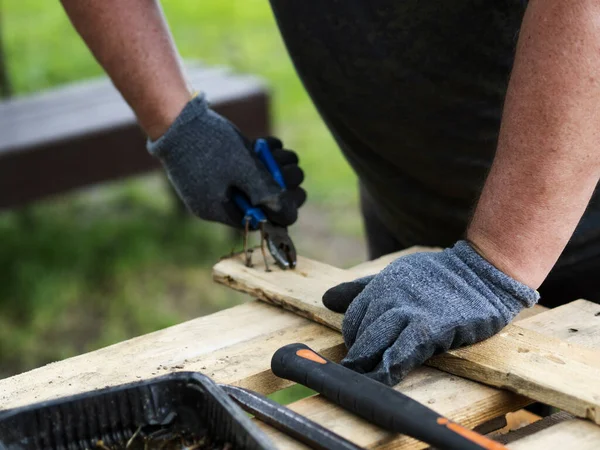 Removing Nails Boards Disassembled Pallets — Stock Photo, Image