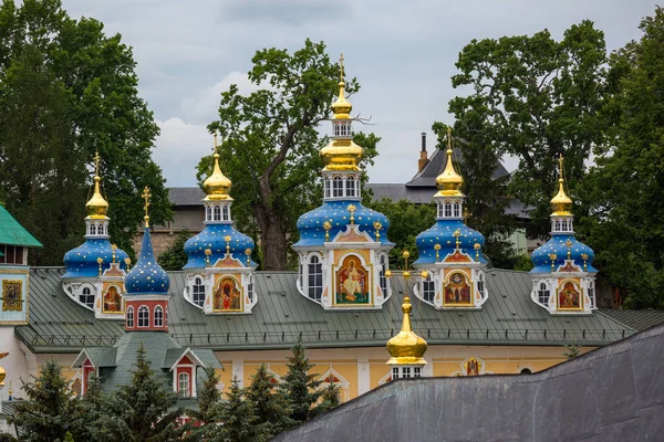 Псково-Печерский Успенский монастырь — стоковое фото