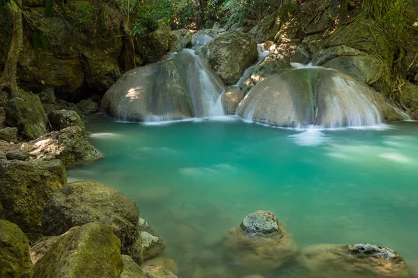 Erawan καταρράκτη στην Ταϊλάνδη — Φωτογραφία Αρχείου