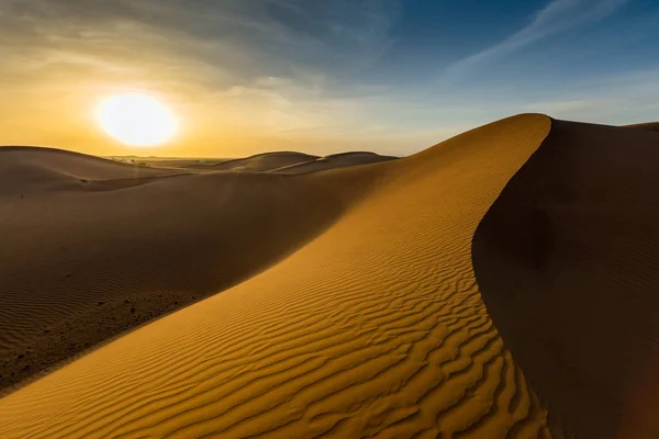 夕暮れの砂漠を風景します。 — ストック写真
