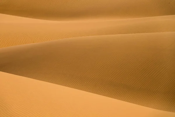 Fondo con dunas de arena en el desierto —  Fotos de Stock