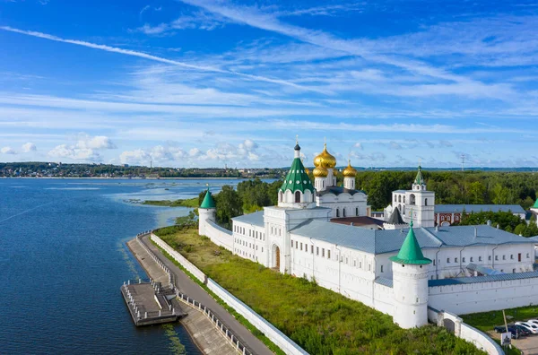 Ипатьевский монастырь в Костроме — стоковое фото