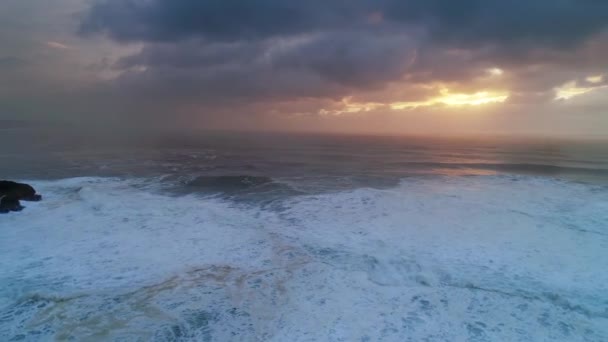 Phare sur falaise avec forteresse au Portugal — Video