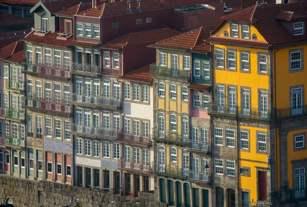 Traditionelle häuser von porto, portugal — Stockfoto