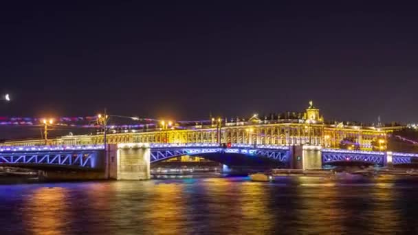 Puente del Palacio Dibujado y Palacio de Invierno — Vídeos de Stock