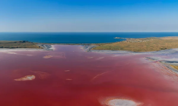 Lago Chokrak rosa vicino al Mar Nero — Foto Stock
