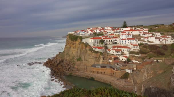 Güzel sahil kasabası Azenhas Portekiz 'de Mar yapar. — Stok video