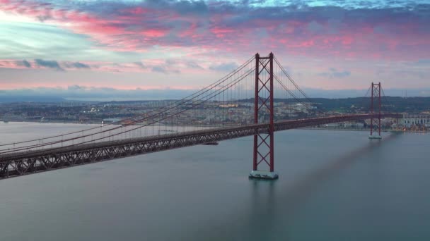 Bridge of 25th April with car traffic after sunset — Stock Video