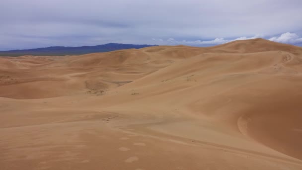 Panorama vista de dunas de areia no deserto de Gobi — Vídeo de Stock