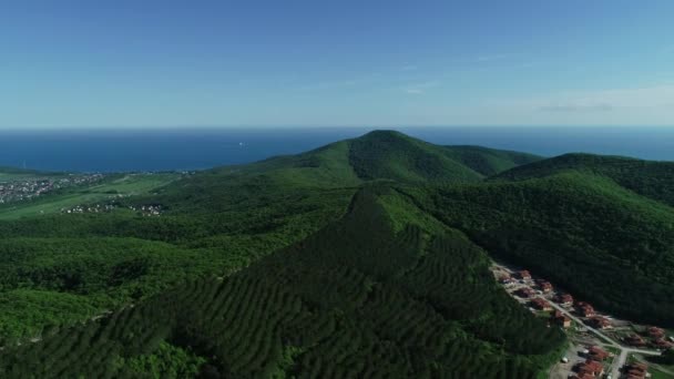 Lago Abrau in montagne caucasiche e Mar Nero — Video Stock