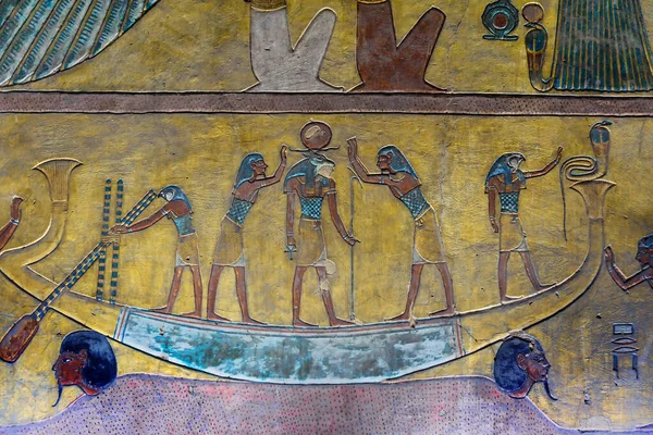 Antiguo Mural Barco Egipcio Con Dioses Pared Tumba — Foto de Stock