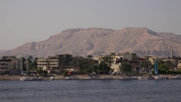 Rio Nilo Com Barcos Luxor Egito — Vídeo de Stock