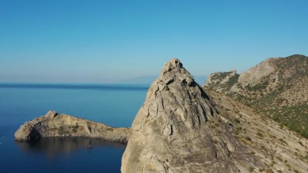 Luchtfoto Rond Uitzicht Natuur Oriëntatiepunt Bergen Rotsen Zwarte Zee Nieuw — Stockvideo