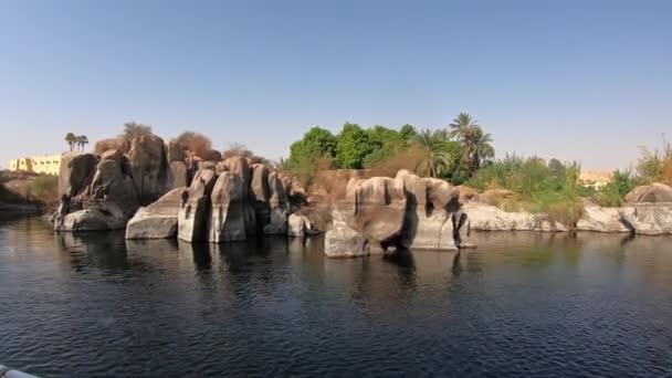 Vista Desde Barco Felucca Egipcio Navegando Largo Del Río Nilo — Vídeos de Stock