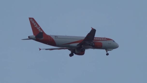 Lisbon Portugal Circa Feb 2019 Airplane Airbus A320 Ijp Easyjet — Stock Video