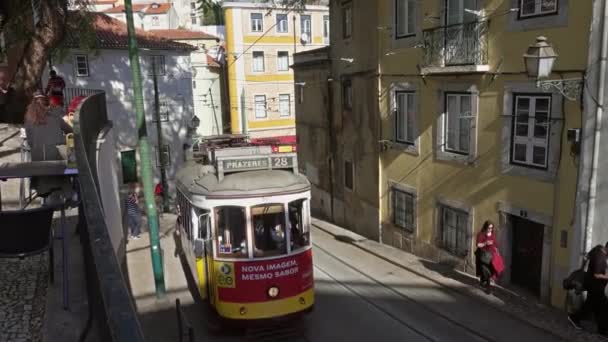 Lisbona Portogallo Circa Feb 2019 Tram Numero Lisbona Considerato Una — Video Stock