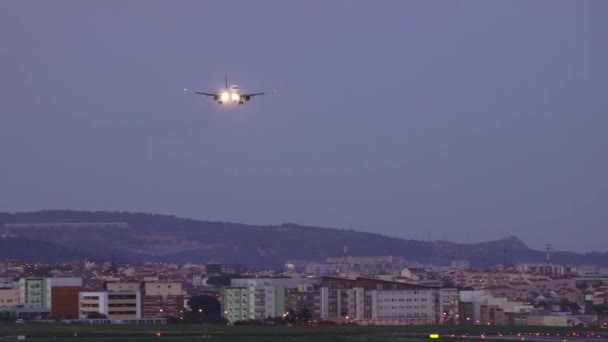 Lisbon Portugal Circa Feb 2019 Wizz航空公司的空中客车A321 Lxu即将降落在里斯本机场 — 图库视频影像