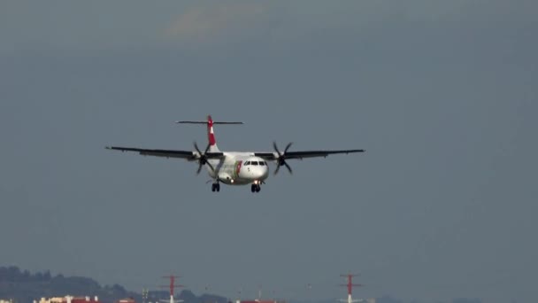 Lisbon Portugal Circa Feb 2019 Propellerflygplan Atr 600 Djb Från — Stockvideo