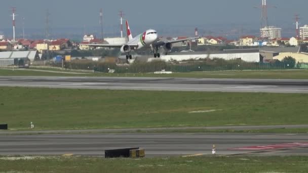 Lisbon Portugal Circa Feb 2019 Airplane Airbus A319 Ttg Tap — Vídeos de Stock