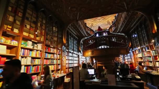 Porto Portugal Circa Feb 2019 Multidões Turistas Visitam Famosa Livraria — Vídeo de Stock