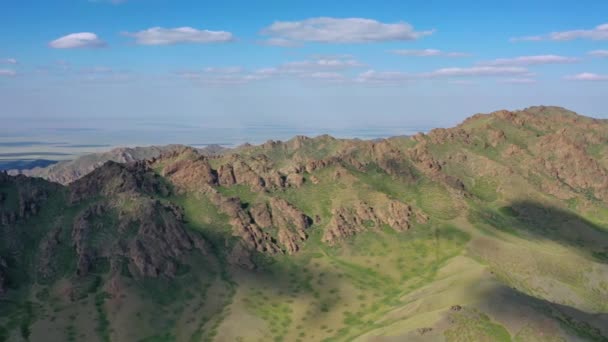 モンゴル ヨル渓谷 4Kの山の風景の空中パノラマビュー — ストック動画